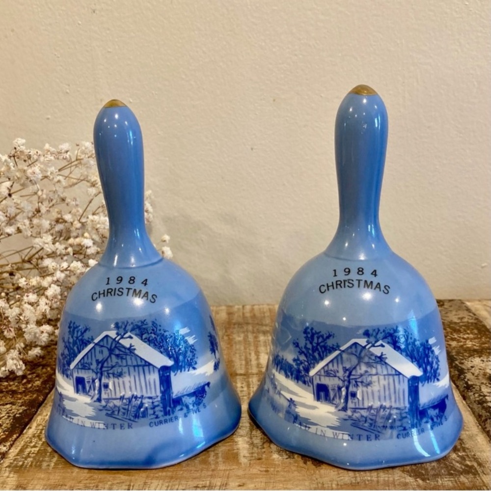 2 Christmas Bells Currier & Ives 1984 Vintage Blue and White The Old Homestead - Picture 12 of 14